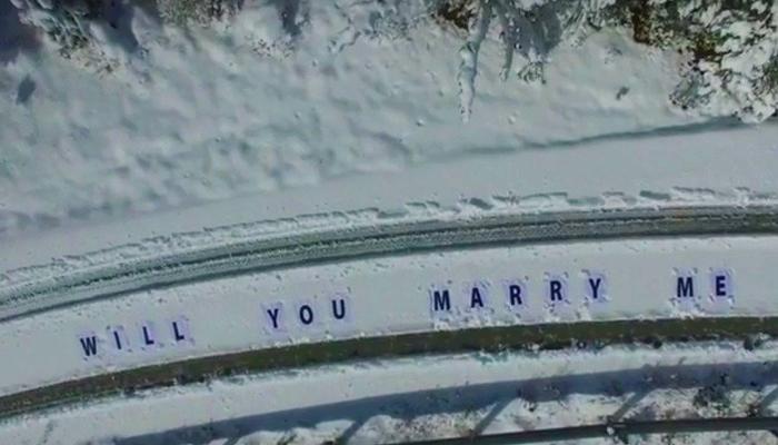 VIDEO: He climbed up on the snowy Troodos to propose to his chosen one