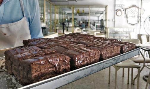The secret of Limassol's legendary chocolate cake, loved by all of Cyprus (and beyond!)