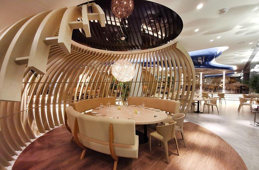 Thalassa Restaurant: The impressive restaurant at the Amathus Hotel for fish and seafood!