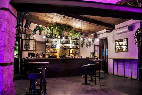 Mason Bar: A former wood workshop, added a special touch in Limassol's life!