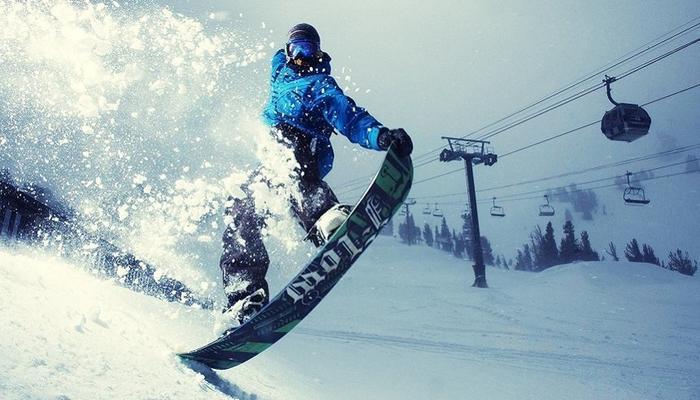 VIDEO: 'Diving' into the freezing slope on Troodos, breathtaking somersaults and acrobatics!