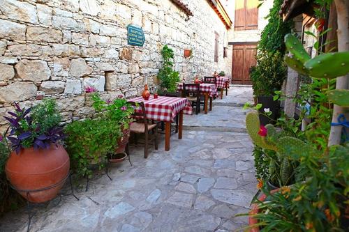 Lofou Tavern: A tavern in a picturesque Limassol village with 20+ years of tradition!