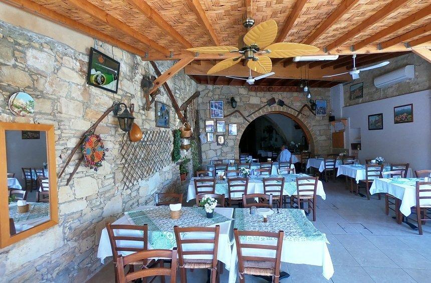 To Palati: A traditional tavern, in one of the most beautiful wine villages of Limassol!