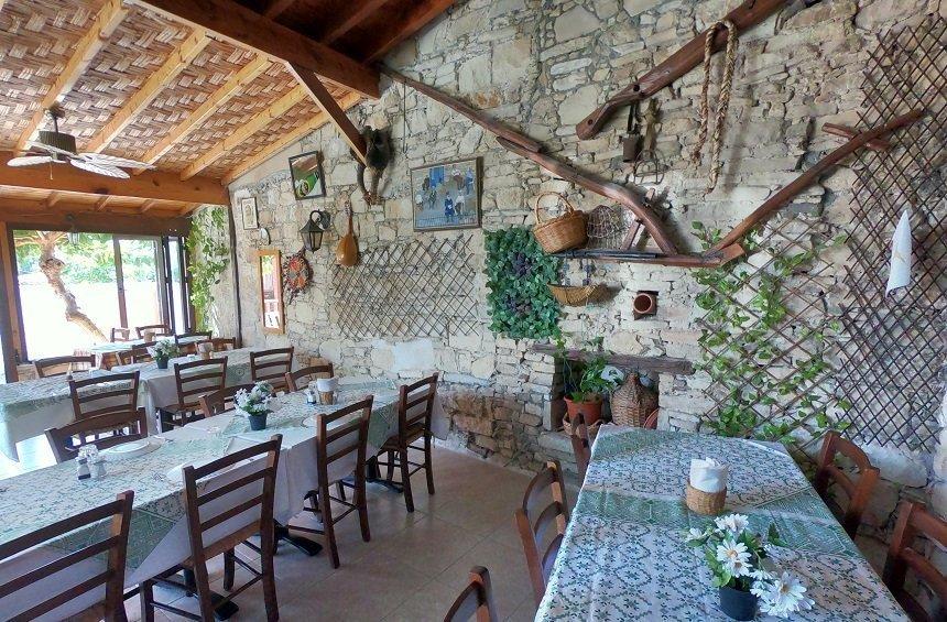 To Palati: A traditional tavern, in one of the most beautiful wine villages of Limassol!