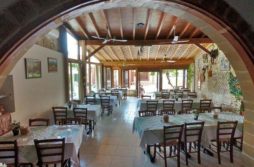To Palati: A traditional tavern, in one of the most beautiful wine villages of Limassol!