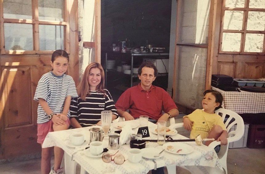 Nikos’ and Marias’ family, with Melina and Giorgos in a young age, at the table of the first tavern in Pissouri.