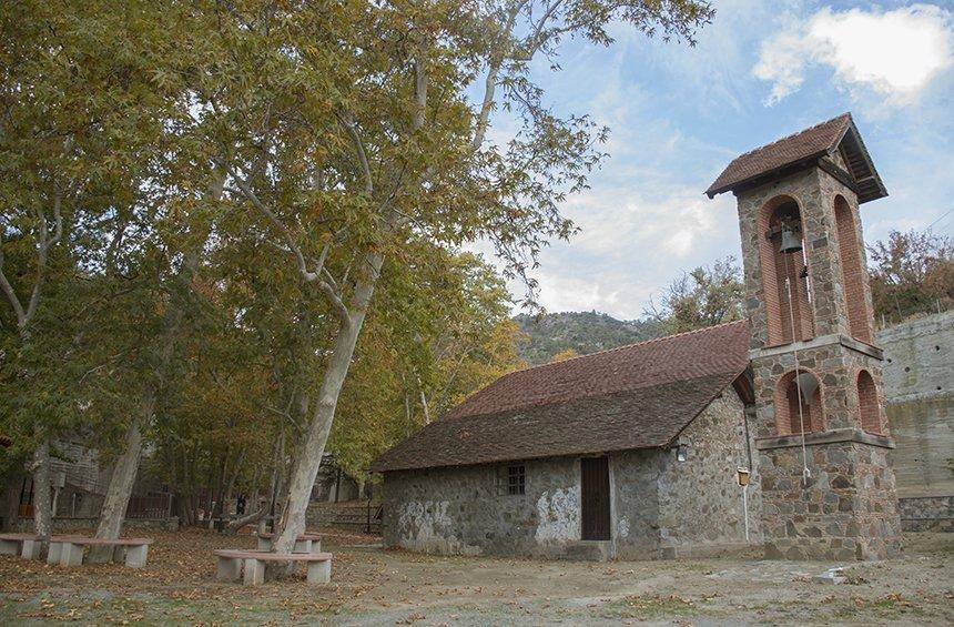 Panagias and Chrysosotiros Church (Kyperounda)