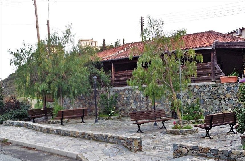 Akapnou: The charm of a village in Limassol, with rich history!