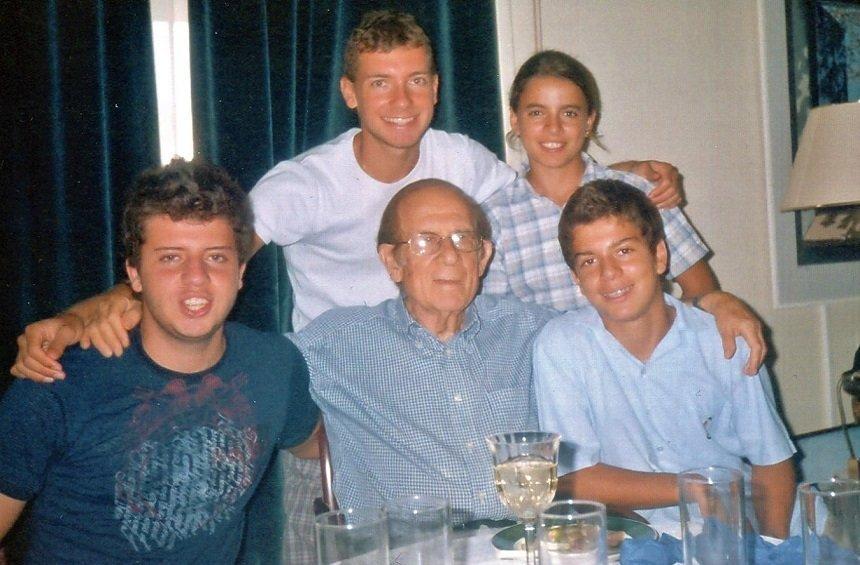 Amerikos and his grandchildren.