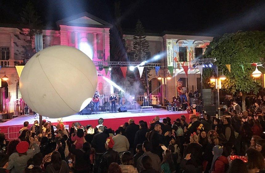 PHOTOS: Huge, white balls were the center of attention in this carnival!