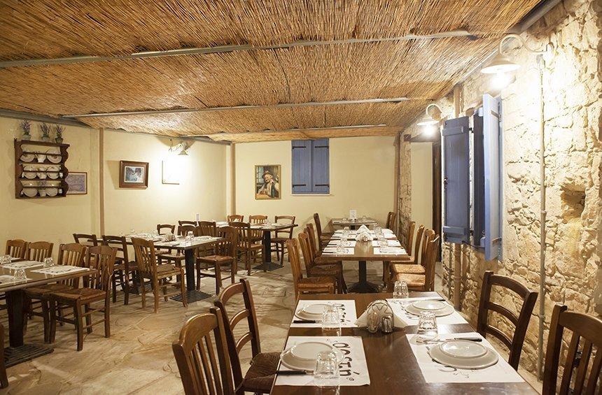 'Areti' tavern: The village house that became a tavern serving delicious dishes just like grandma's!