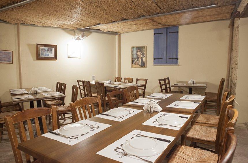 'Areti' tavern: The village house that became a tavern serving delicious dishes just like grandma's!