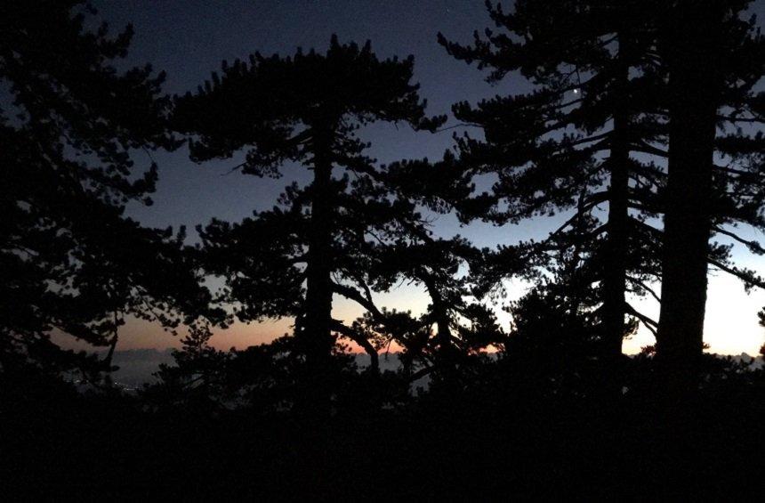 PHOTOS + VIDEO: A  ‘flaming river’ created by hundreds of people on the highest peak of Troodos!