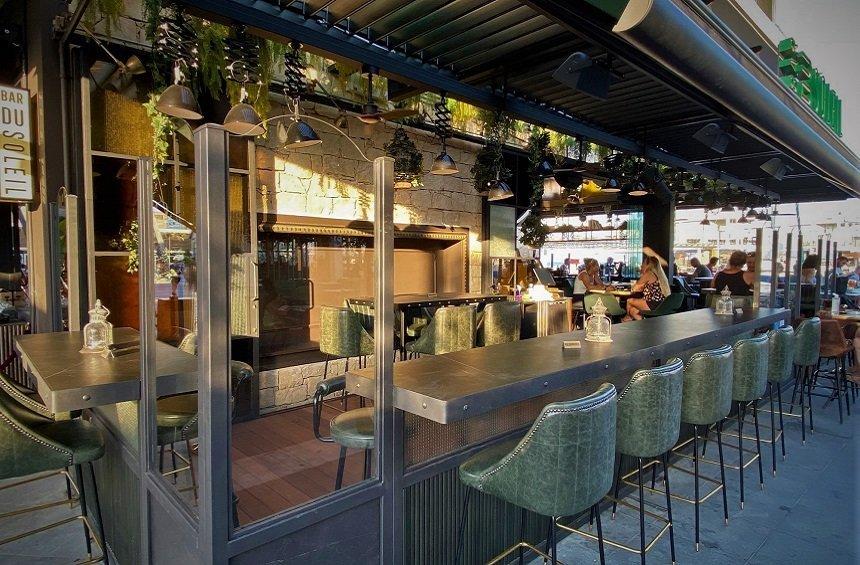 Bar Du Soleil: An all-day hangout for food and drinks in an impressive space!