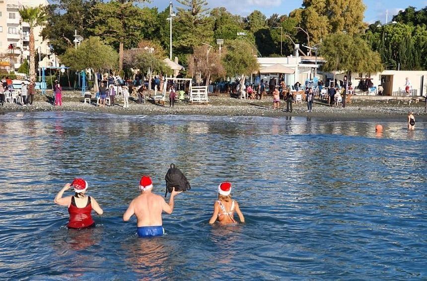 Photo: Winter Swimmers' Club