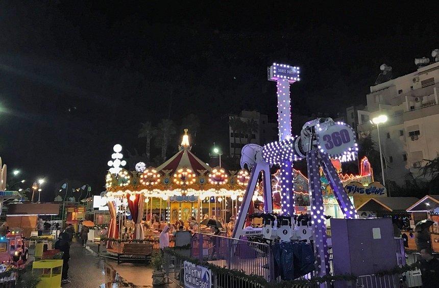 PHOTOS + VIDEO: First images from the spectacular Christmas Land!