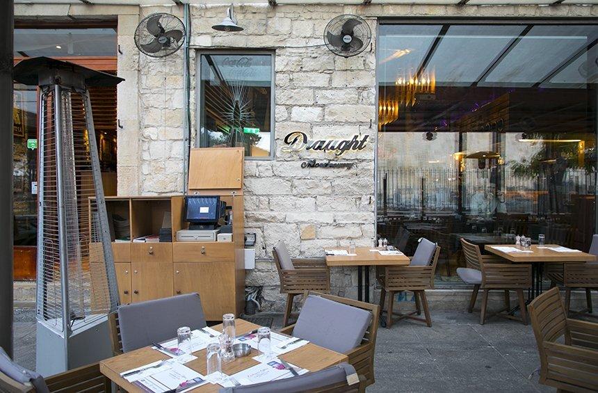 Draught Microbrewery: The restaurant that makes its own beer, in the heart of Limassol!