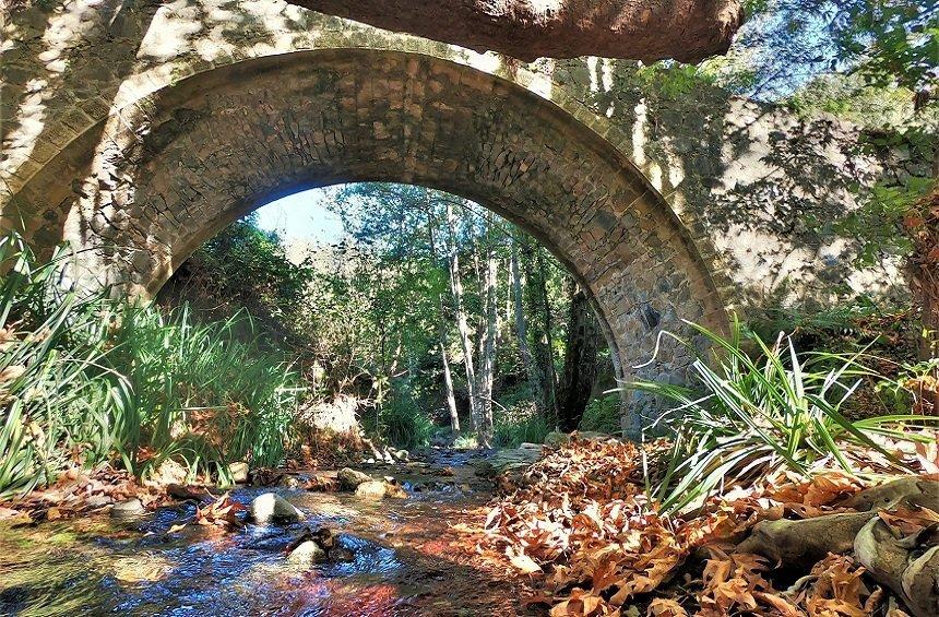 'Venetian Bridges' Nature Trails (Treis Elies)