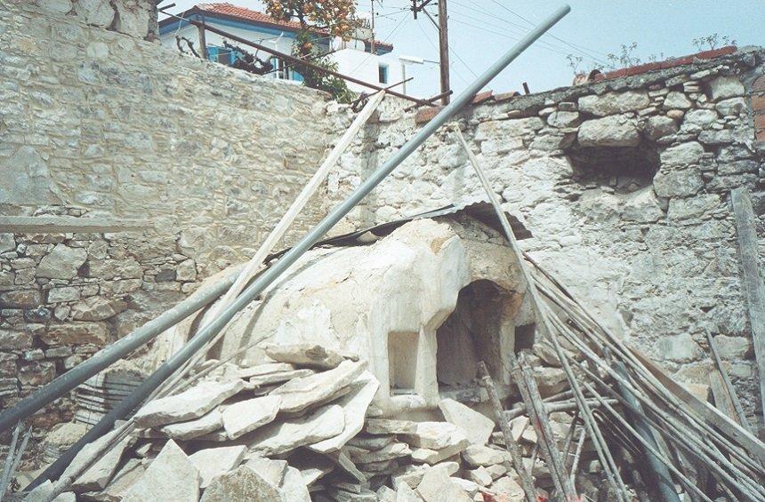 Stavros talks about the old stable he turned into a famous tavern in Omodos village!