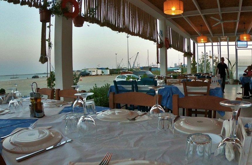 'Glaros' fish tavern: A historic fish tavern in Limassol, with a tradition of 40+ years!