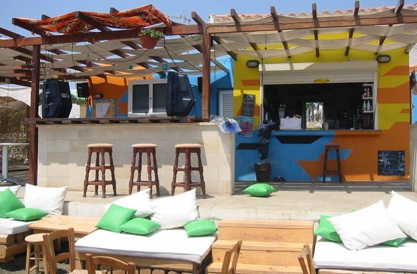 PHOTOS: A hut in Limassol, turned into an internationally renowned club!