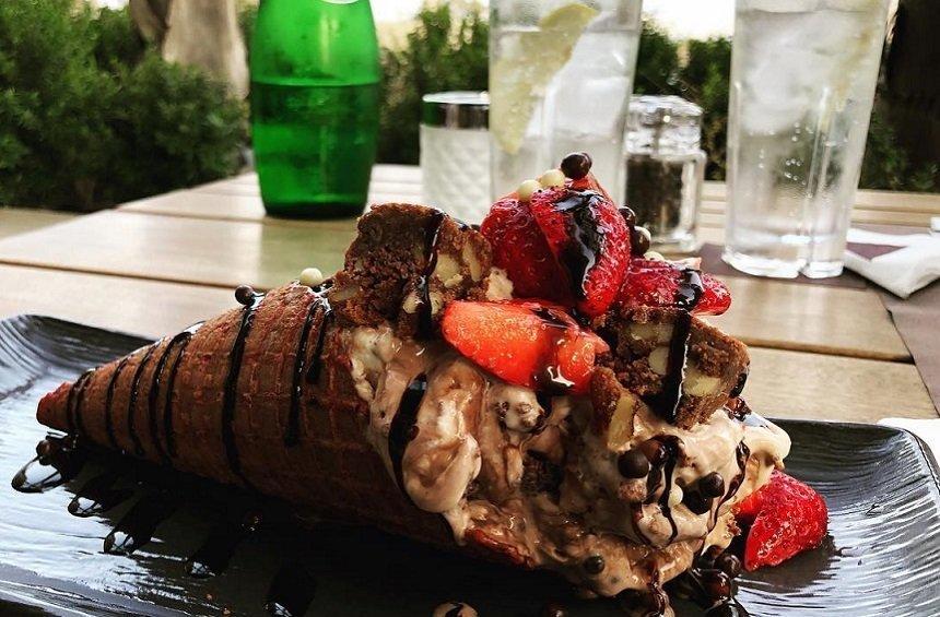 PHOTOS: A most tempting ice cream experience at a favorite cafe in Limassol!