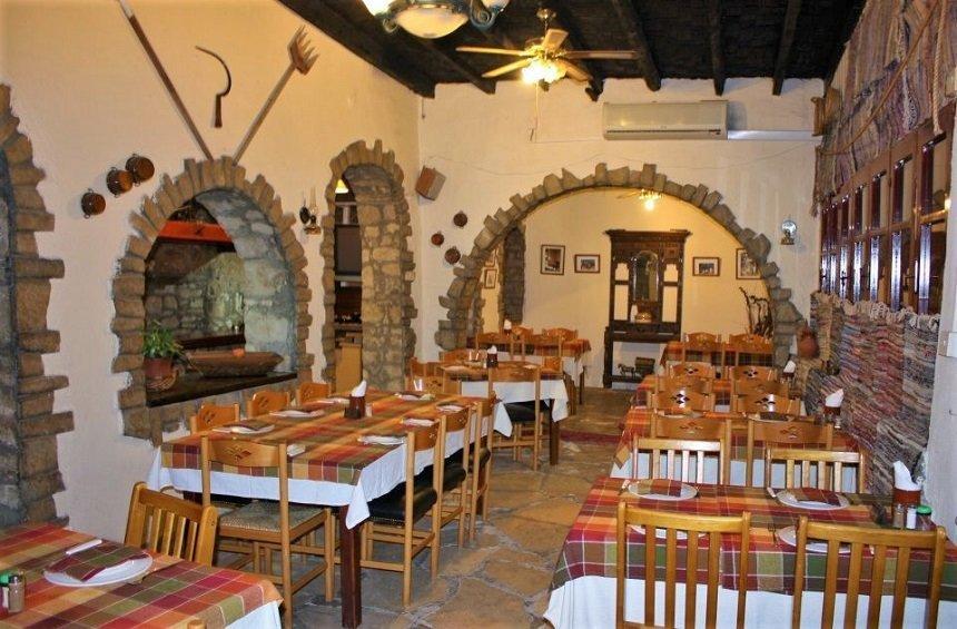 'Kapilio' tavern: A warm little tavern overflowing with tradition!