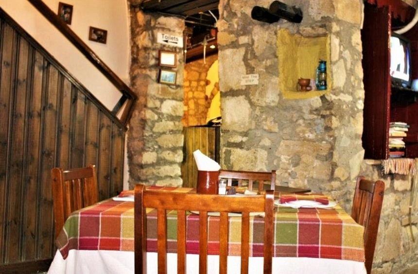 'Kapilio' tavern: A warm little tavern overflowing with tradition!