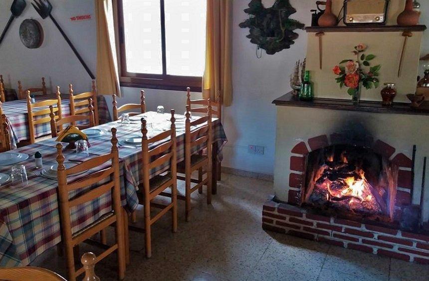 Lania tavern: A picturesque tavern with 30+ years of tradition in the Limassol countryside!