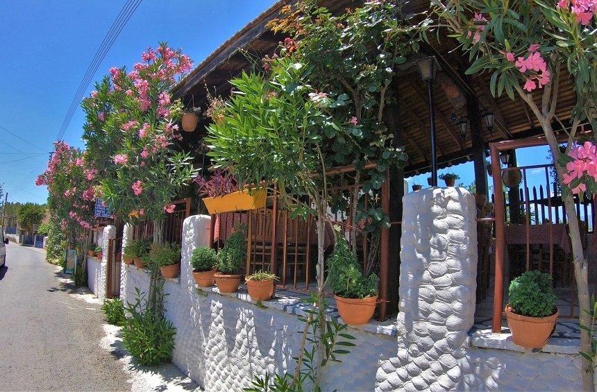 Lania tavern: A tavern with 30+ years of tradition in the Limassol countryside!