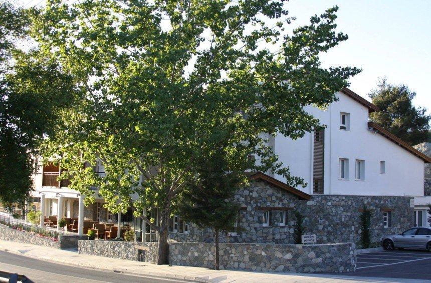 Livadia Hotel: The history of the guesthouse built next to the Sanatorium of Kyperounta