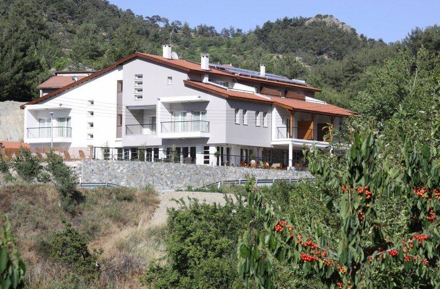 Livadia Hotel: The history of the guesthouse built next to the Sanatorium of Kyperounta