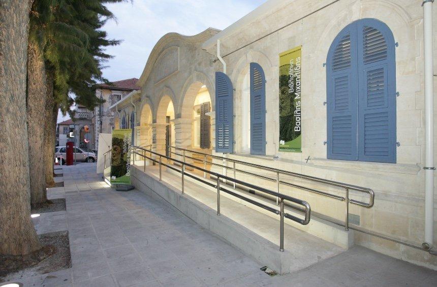 The historic building is a reference point in Court Square that continues to keep the city alive