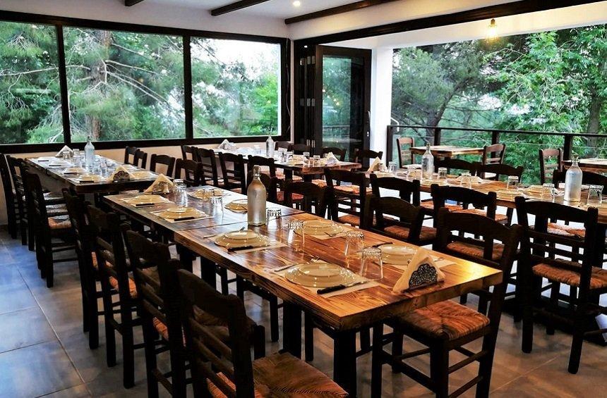 Makris Restaurant: A space that has evolved into a beloved countryside dining destination!