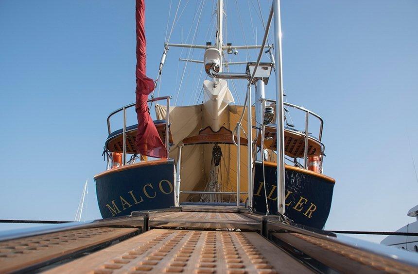 The impressive sailing boat in Limassol, which was reborn from its ashes!