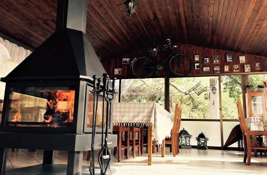 Maramenos tavern: Homemade dining 'nestled' in the forest!