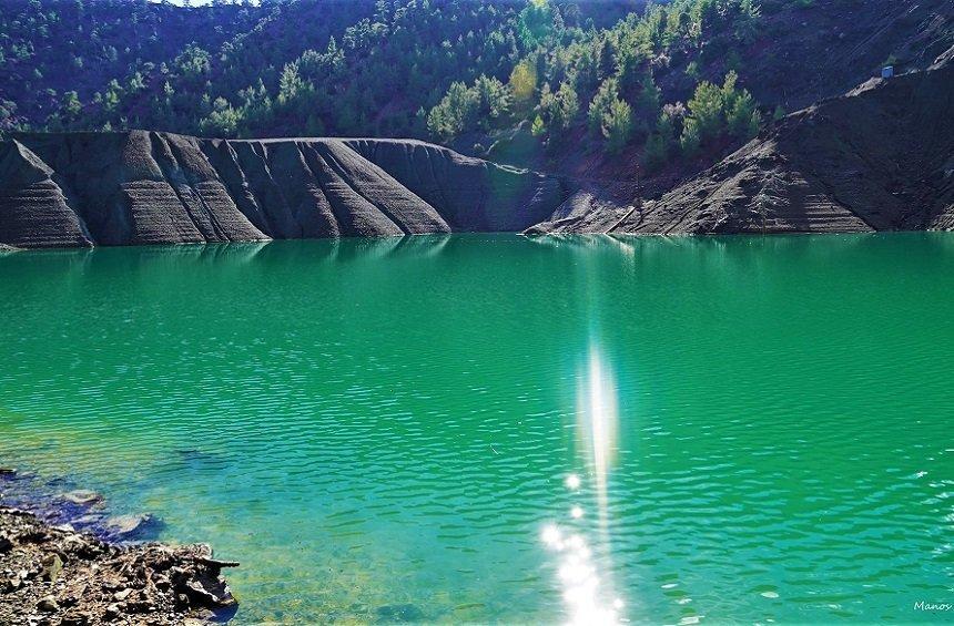 The 'secret' lake of Amiandos