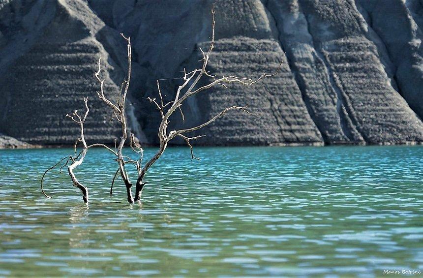 The 'secret' lake of Amiandos