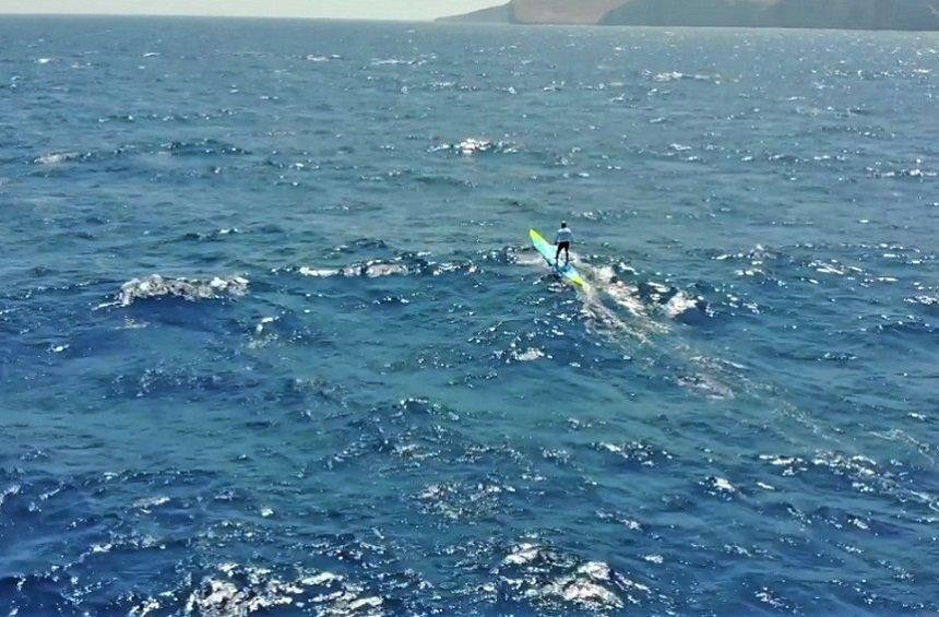 VIDEO: The 850-km sea journey of a man from Limassol on an SUP board!