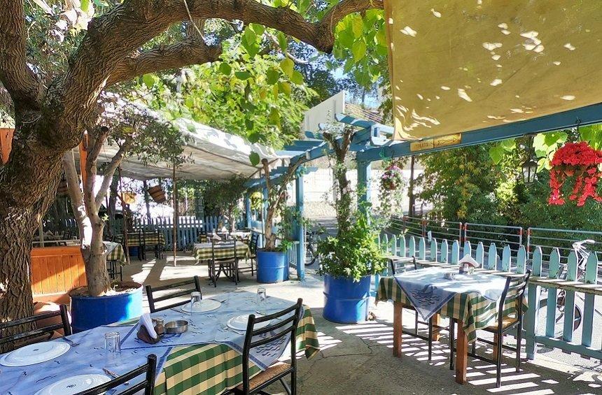 Neraida: A unique tavern in Limassol serving delicious dishes right by the river!