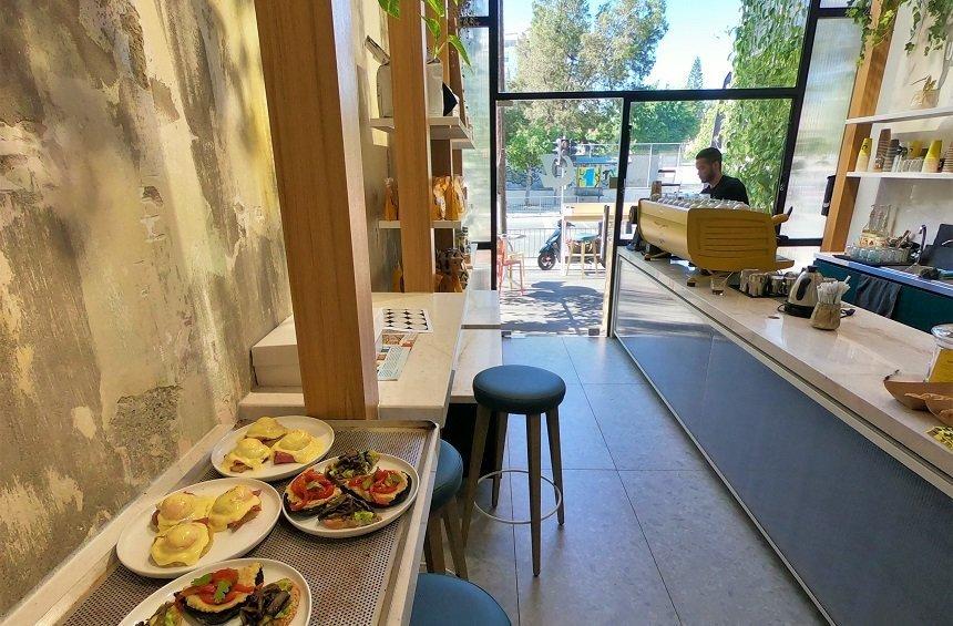 OPENING: A tasteful hangout in Limassol which combines rustic bread, gourmet sweets and excellent coffee!