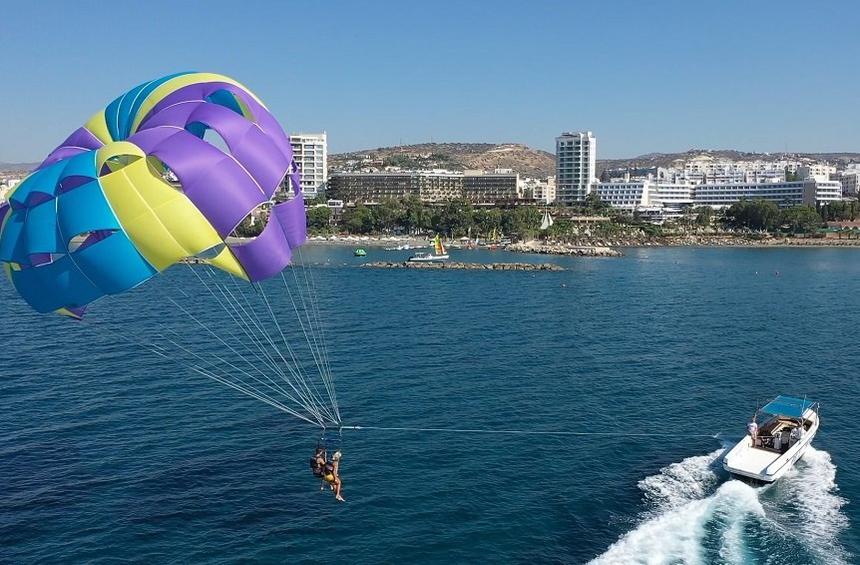 Parasailing Flight