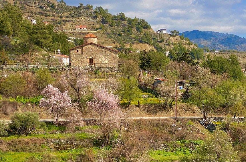 Holy Cross Church (Pelendri)