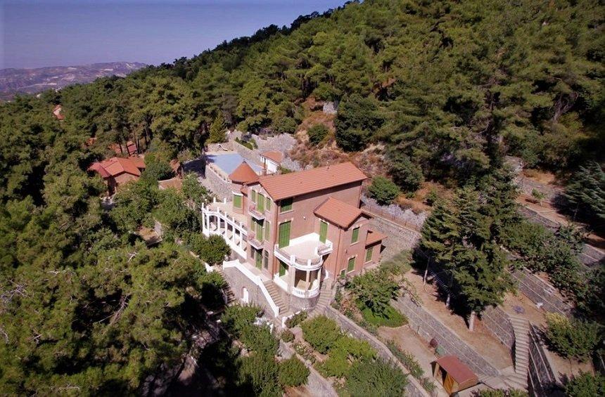 The majestic vacation house in Platres, a remain of the aristocratic era of the resort!