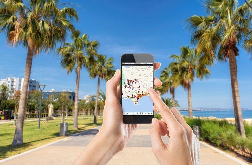 An interactive map leads the way to everything that is worth knowing in Limassol!