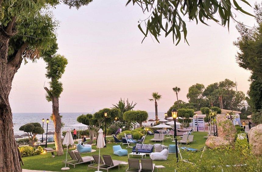 Sands Beach Club: A summer beach bar and restaurant in Limassol!