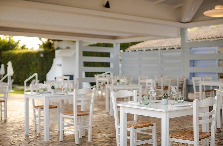 Sands Beach Club: An adored summer space, with a beach bar and a restaurant!