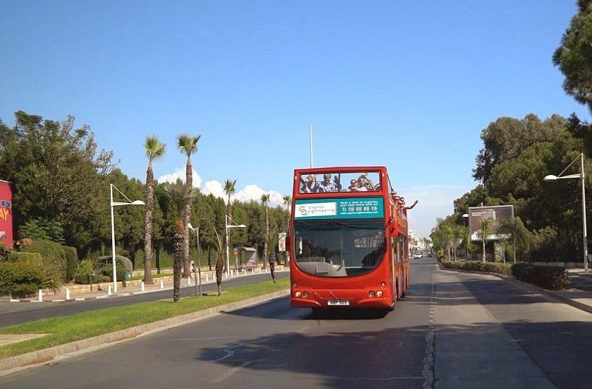 PHOTOS + VIDEO: An open-roof, red bus has began its tours in Limassol!