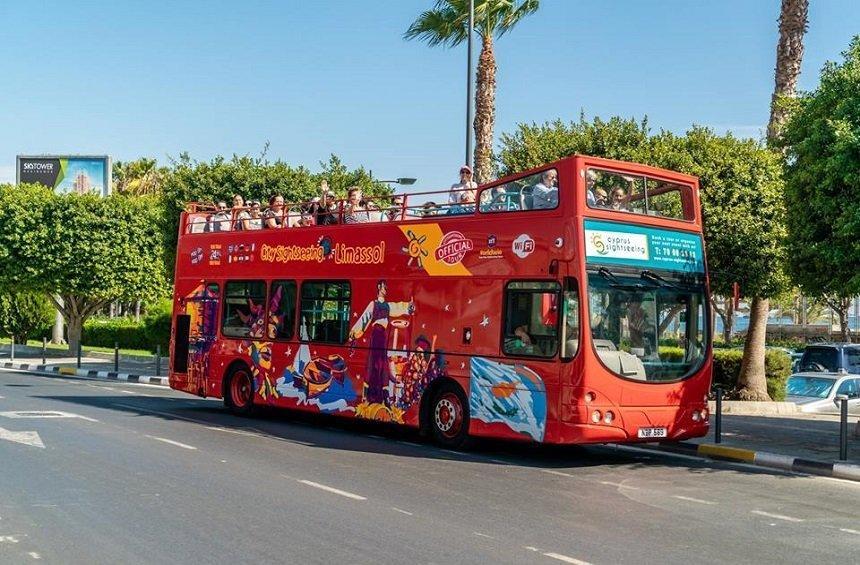 PHOTOS + VIDEO: An open-roof, red bus has began its tours in Limassol!