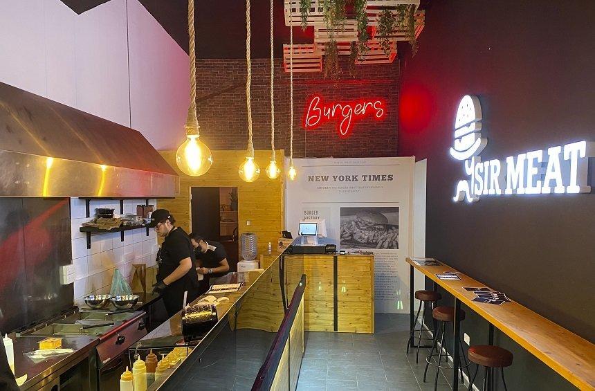 Sir Meat: A beloved Limassol burger joint opens its doors in the heart of the city!